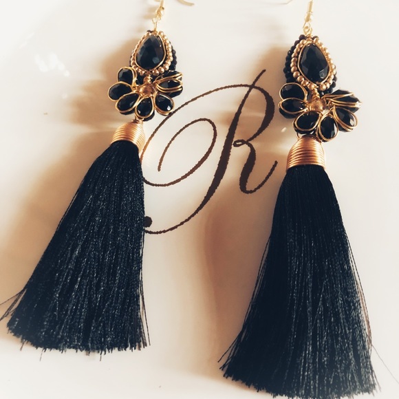 ROCIO Jewelry - Black and Gold Tassel Earrings
